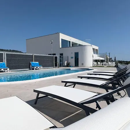 بيت شباب Marinhas إسبونسيندي