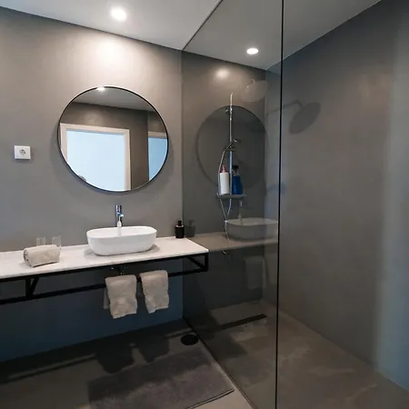 بيت شباب Marinhas إسبونسيندي